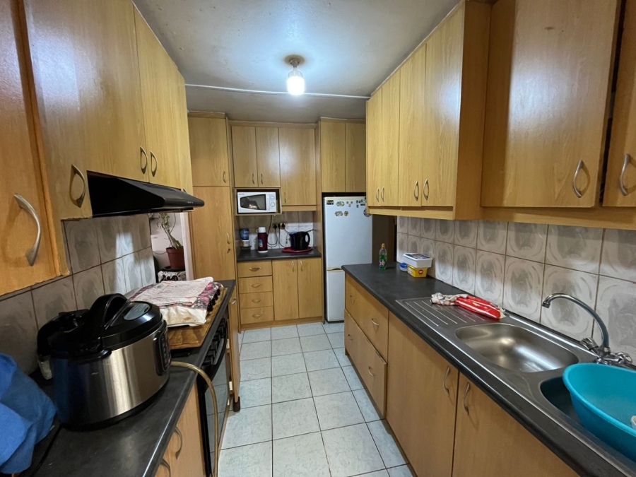  Bedroom Property for Sale in Eastridge Western Cape